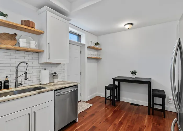 Сasa de vacaciones Spacious Trendy 4br Urban Retreat, Location In Columbus