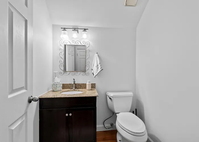 Сasa de vacaciones Spacious Trendy 4br Urban Retreat, Location In *